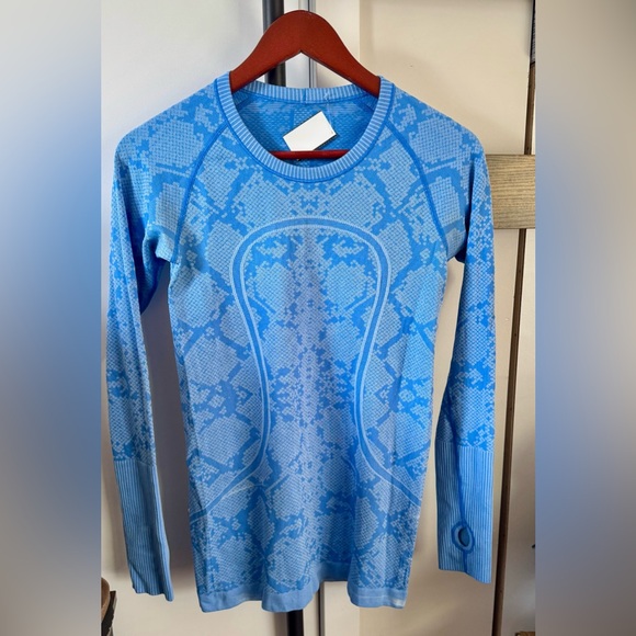 Lululemon Women Heathered Pipe Dream Blue Snake Swiftly Long Sleeve Shirt Medium - Picture 2 of 8